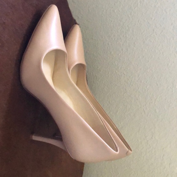 Beigeish pink 9west heels - Picture 5 of 5